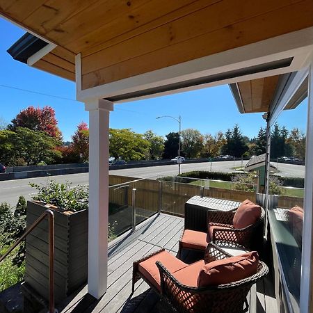Green Lake 1St Line Home A With Central Air Conditioners Seattle Esterno foto