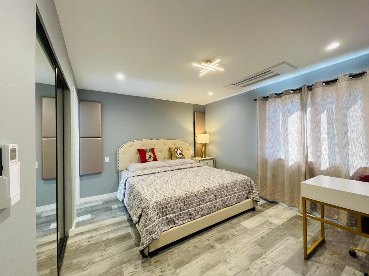 Green Lake 1St Line Home A With Central Air Conditioners Seattle Esterno foto