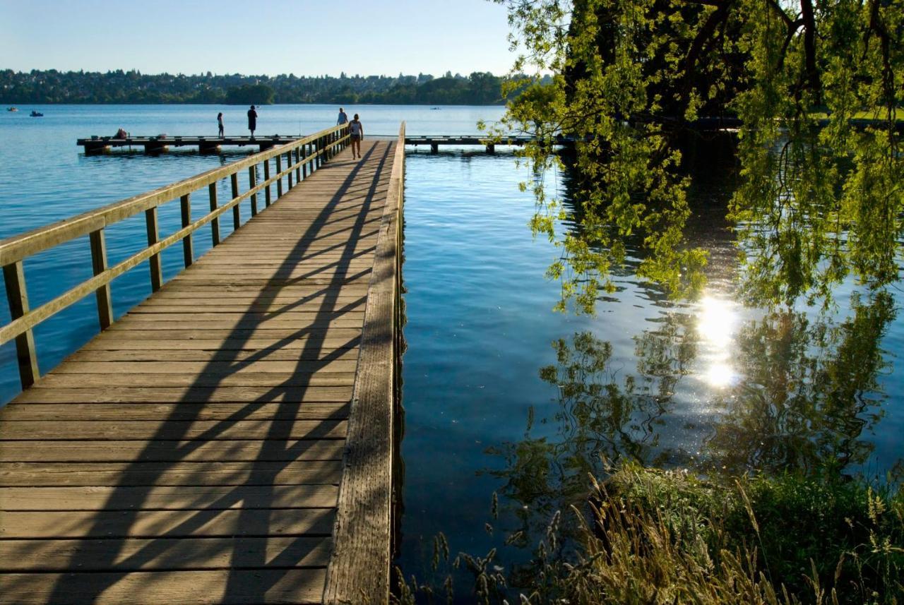 Green Lake 1St Line Home A With Central Air Conditioners Seattle Esterno foto